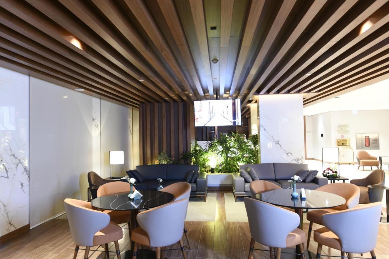 Golden Tulip Rijad Zewnętrze zdjęcie